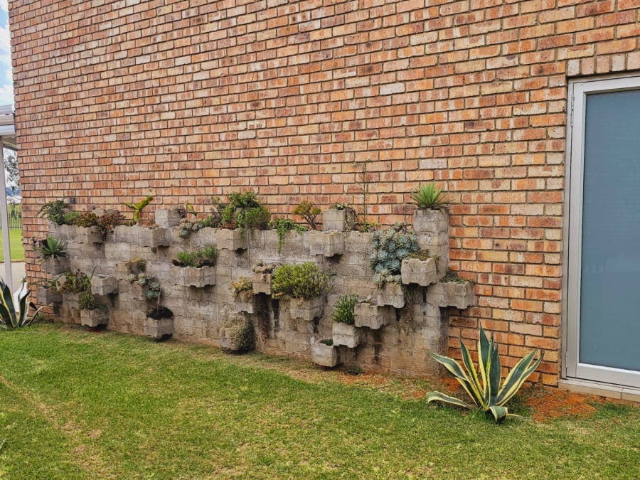 3 Bedroom Property for Sale in Deneysville Free State